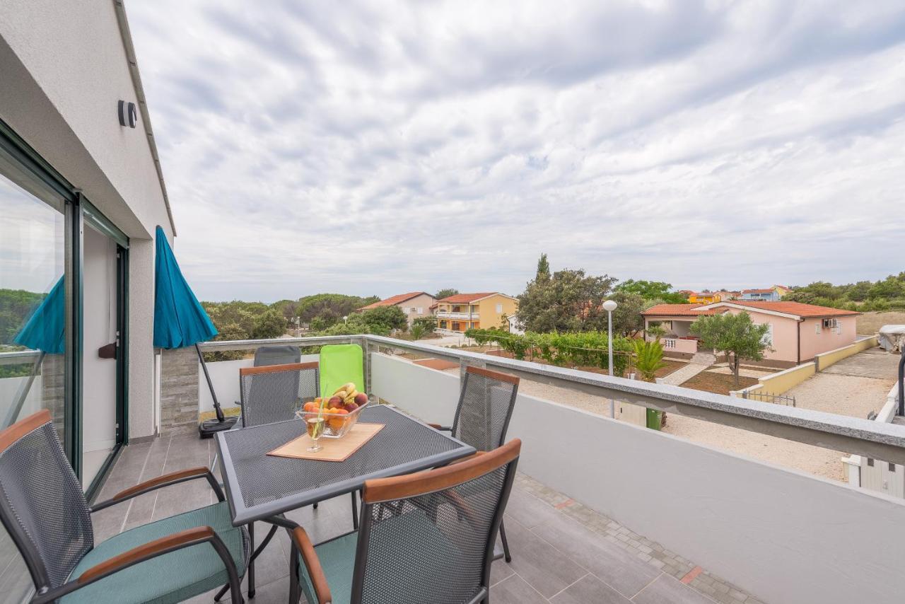 Windrose Apartments Vir Exteriér fotografie
